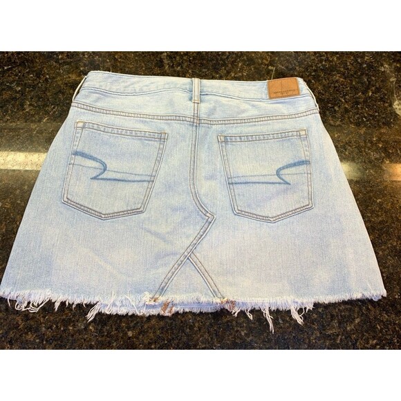 American Eagle Hi-Rise Festival Denim Miniskirt Light Wash Distressed - 6 - EUC - Picture 2 of 11